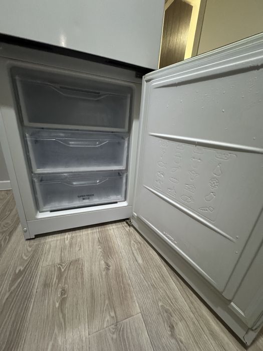 Продам холодильник