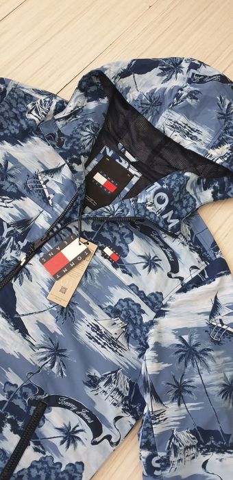 Tommy Hilfiger Mens Windbreaker  M / НОВО! ОРИГИНАЛ! Мъжко Яке!