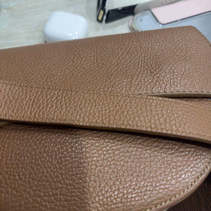 Продам сумочки, багет и седло