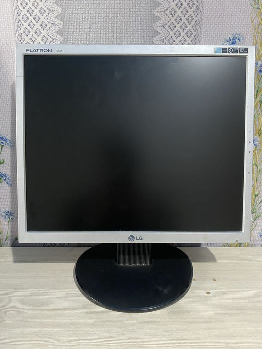 Монитор LG