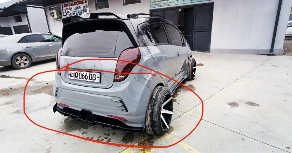 Spark uchun orqa bamfer sotiladi