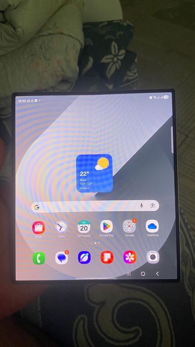 Z fold 6 12/256 продам обмен