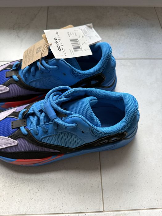 Adidas yeezy Boost 700