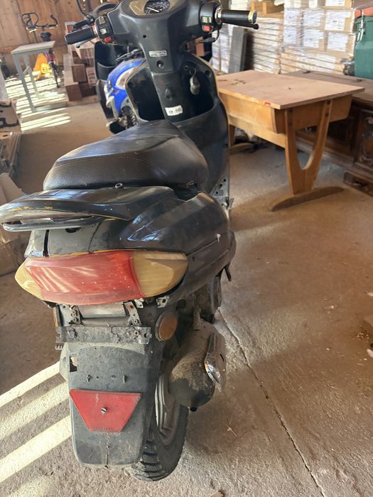 Vand 2 scutere 49 cc gy6