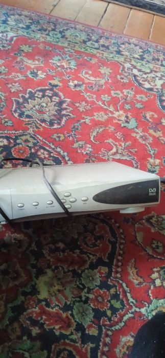 Продам тюнер на тарелку