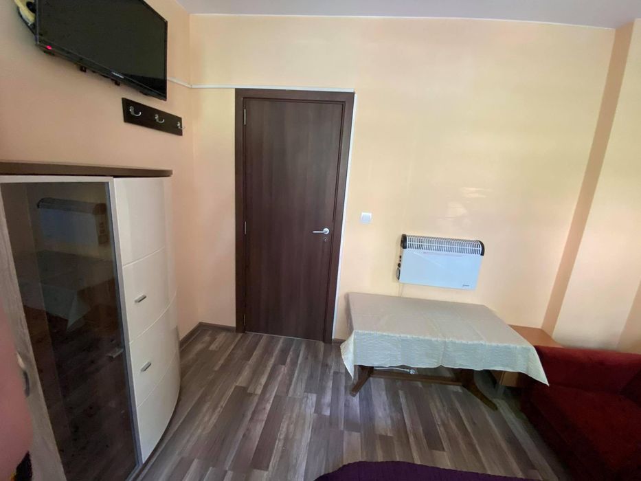 Дава се под наем Едностаен апартамент в Пловдив, Кършияка - 40 кв.м за 150 € - Снимка #2