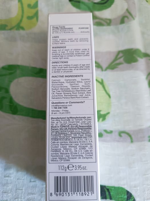 Pastă de dinți Farmasi