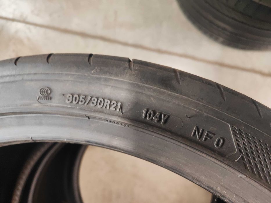 2бр.летни гуми 305/30/21 Goodyear