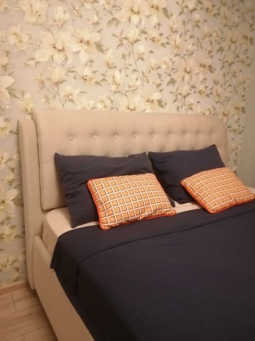 Двупальная кровать с матрасом!