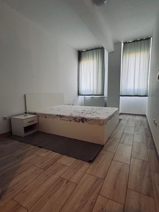 de inchiriat 3 camere ared uta