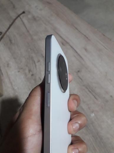 Tecno Spark 30 c 128gb xotira karobka dakument usta kormagan yangi