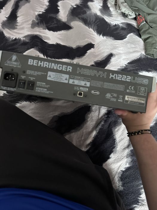 Mixer behringer XENYX X1222 USB