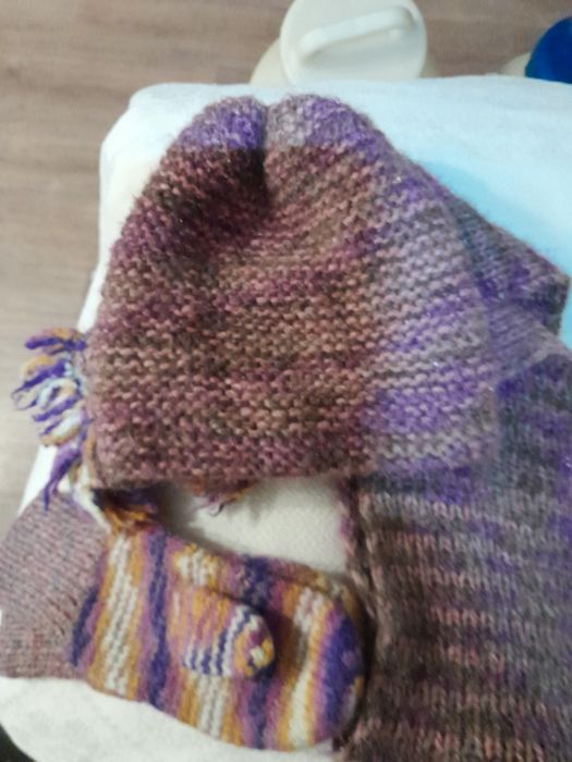 Продам Шапки разные