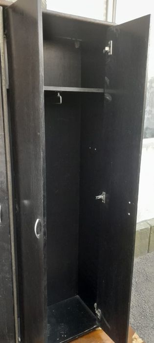 Продам прихожий шкаф