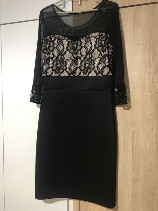 Черна рокля с дантела