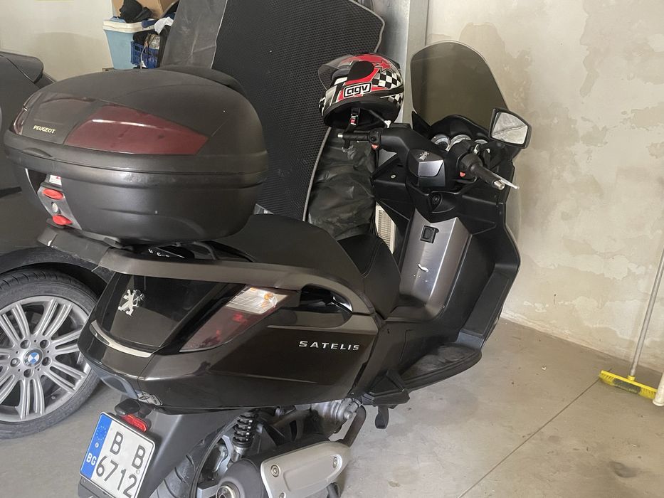 Peugeot Satelis 250 i Piaggio engine