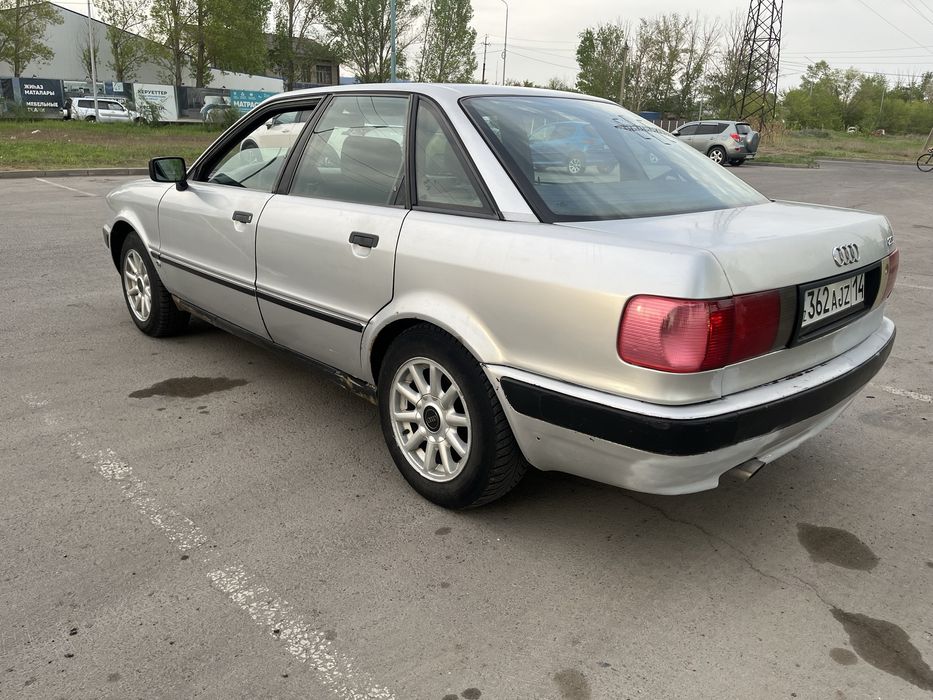 Audi 80 b4 серебристая
