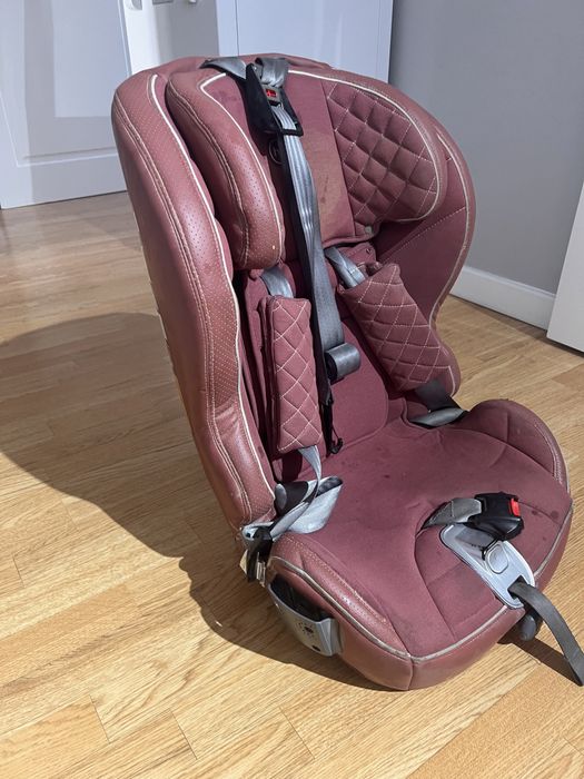 Продам надежное автокресло