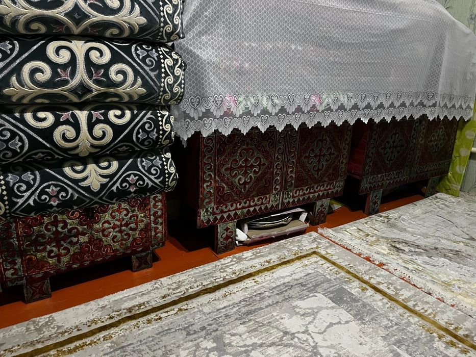 Сандық сатылады!! Жетісайда тұр!!