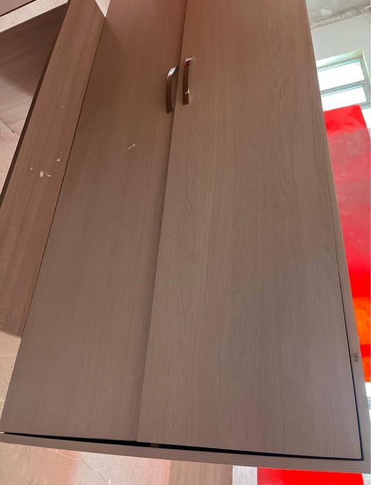 Шкаф және столб