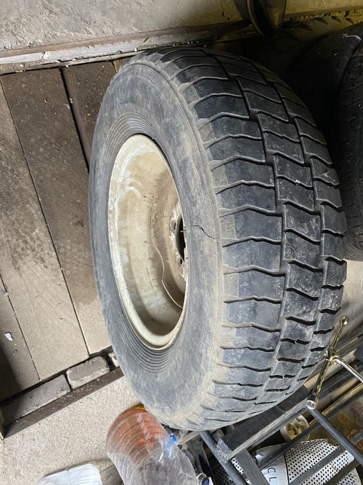 Колесо в сборе на Уаз R15