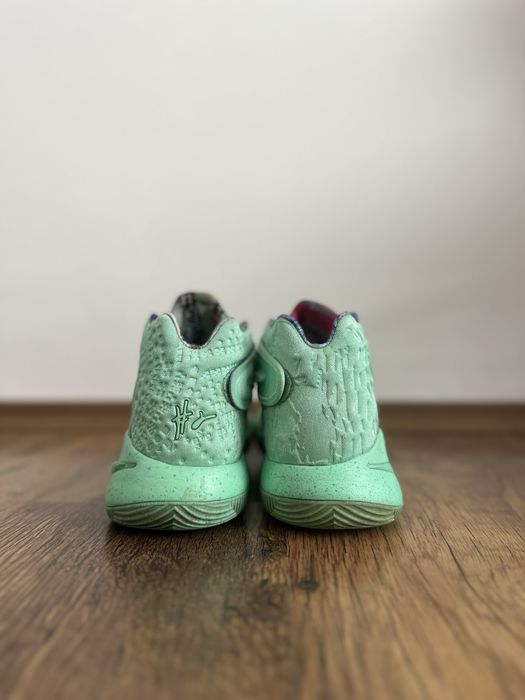 Nike Kyrie 2 What the Kyrie Green Glow basketball jordan lebron