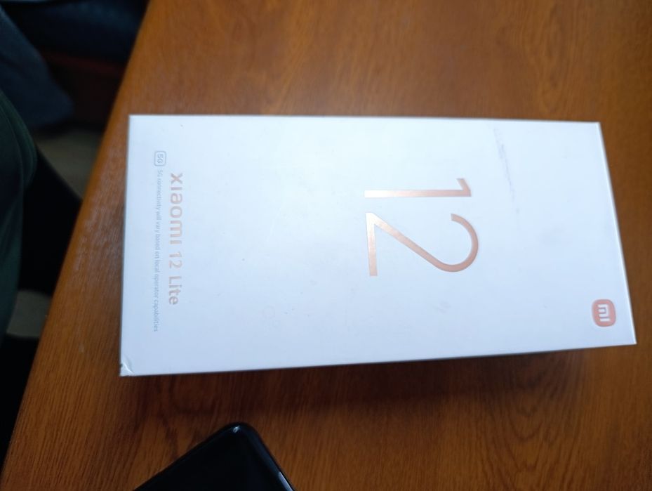 Продам Xiaomi 12 lite б/у