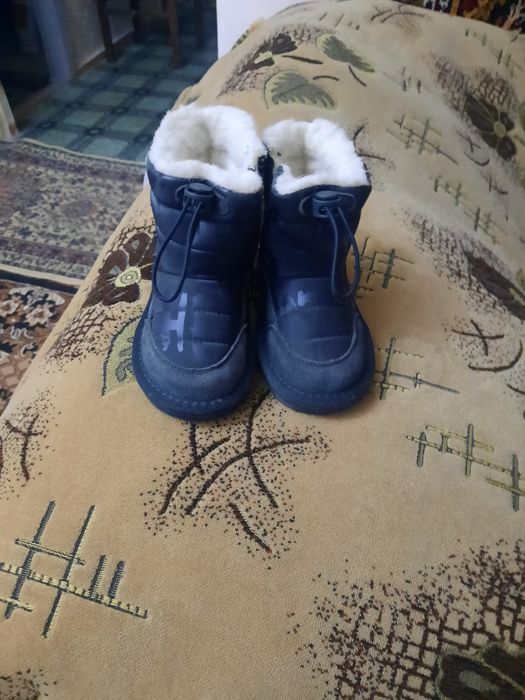 Продаются детские сапожки