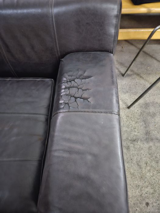 Vand canapea piele Mobexpert..