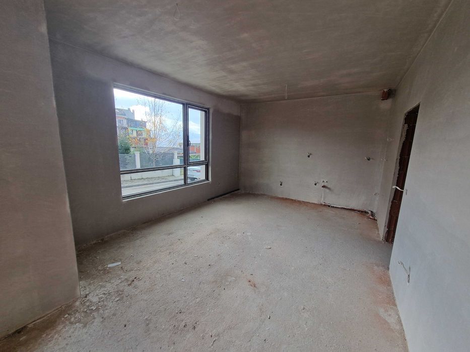 Двустаен апартамент за продажба, в близост до ЮЗУ „Неофит Рилски“