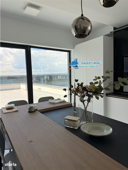 Penthouse Unic si  Exclusivist cu vedere dubla la Lac si Mare