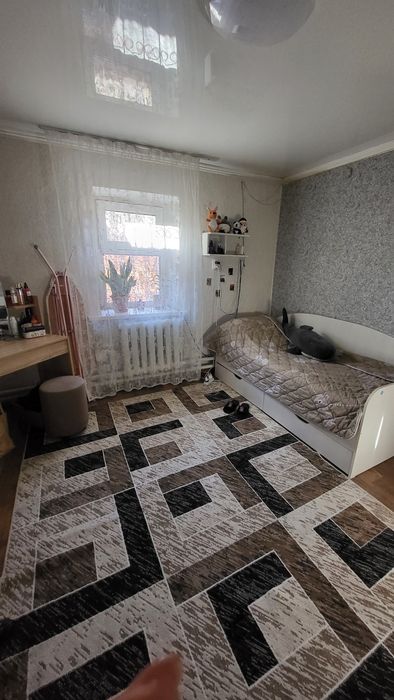 Срочно продам пол дома.