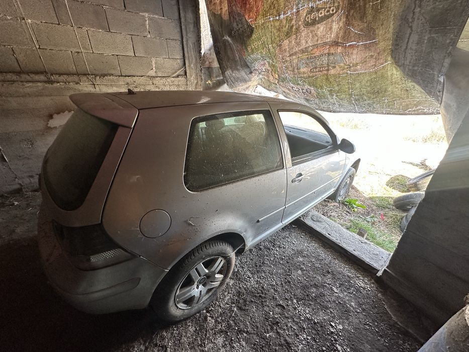 Golf 4 pentru rabla sau piese!