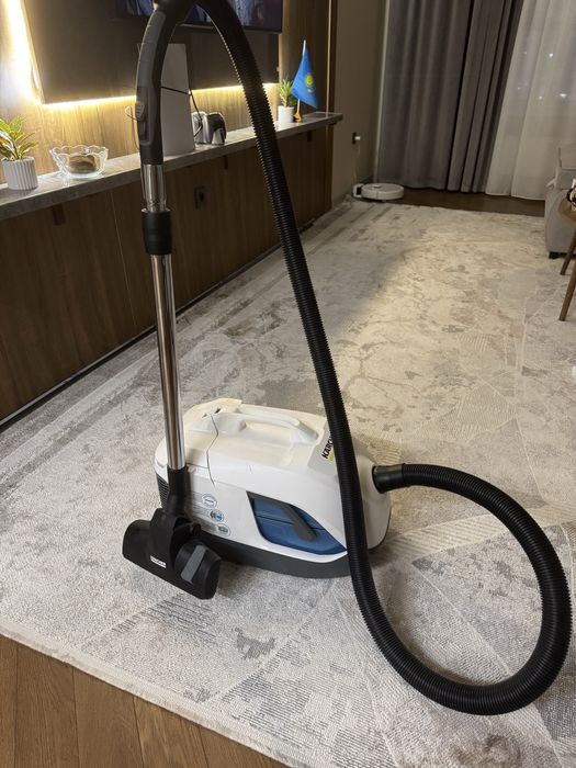 Продам пылесос Karcher DS 6