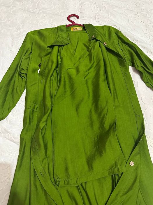 Dvoyka yangi kiylmagan etketkasi ham olnmagan hijobli qizlarga bo'ladi