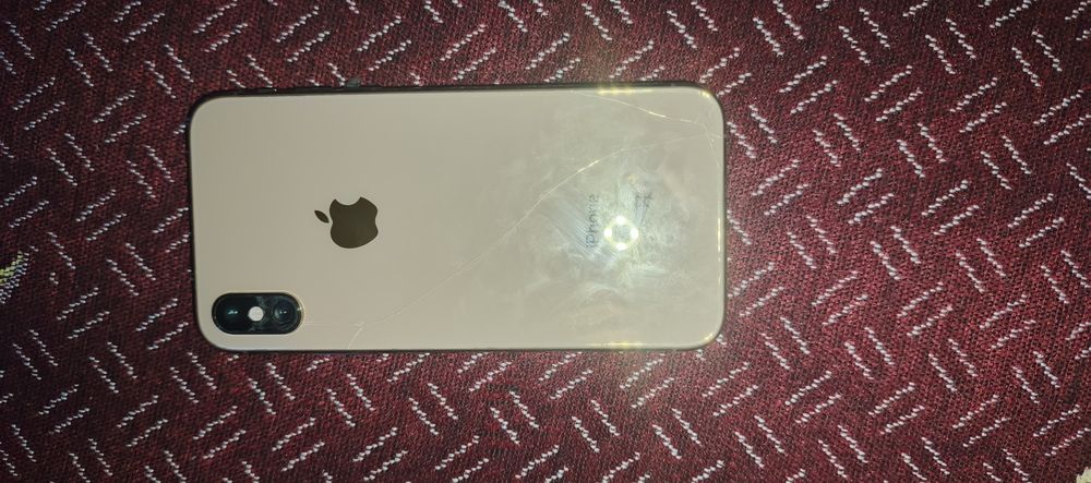 IPHONE XS заблокированный