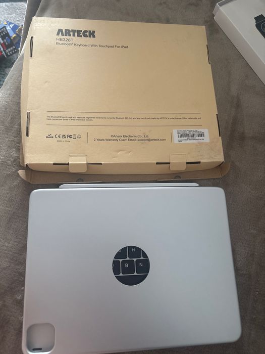 NOUĂ!! Husă cu tastatură Bluetooth Arteck HB328T pentru iPad