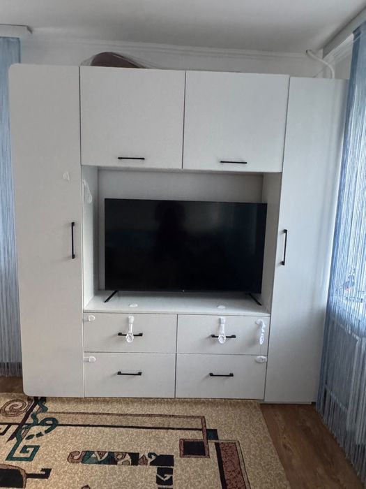 Продам стенку с телевизором!