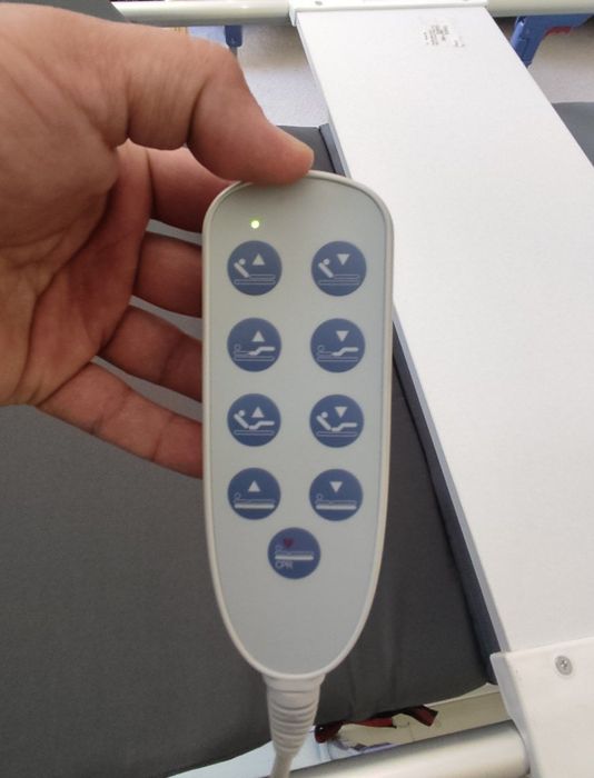 3 funksiyanalniy tibbiy kravat