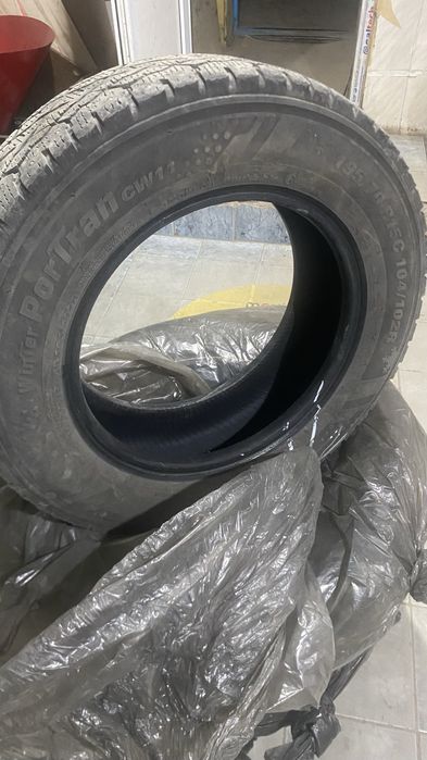 Продам зимние шины 195/70/R15c