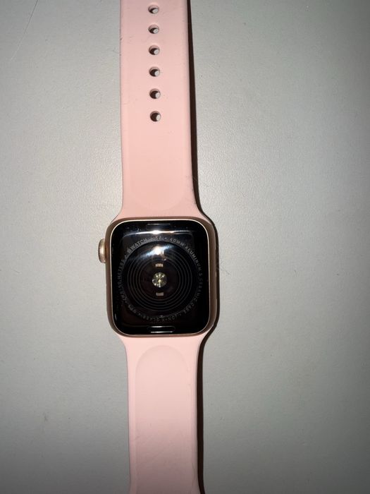 Apple Watch SE 2020, GPS, Gold Aluminium 40mm
