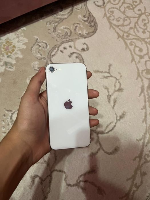 iPhone SE 2022 Сатылады
