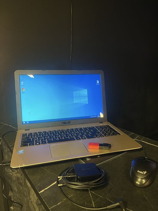 Продам Ноутбук - оффисный хороший