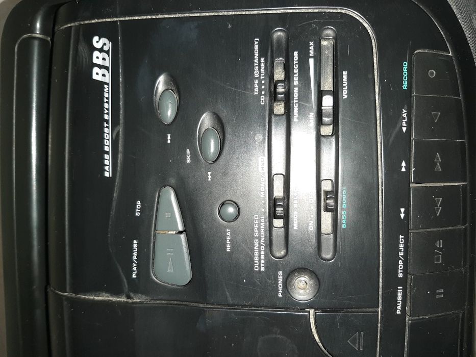 Vind  radio casetofon cu cd second  hand