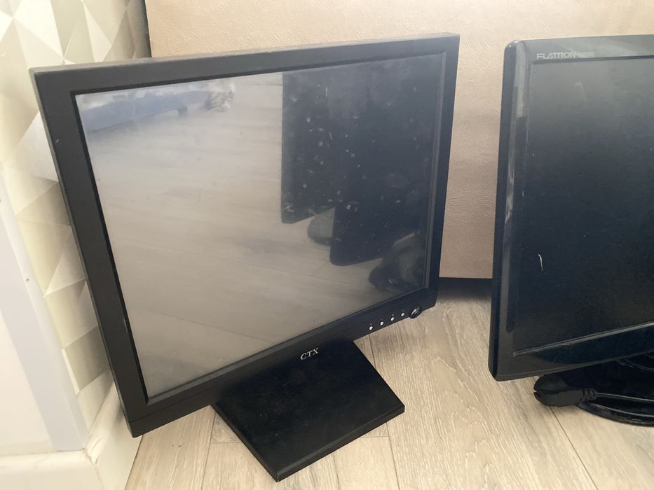 Продам 3 рабочих манитора