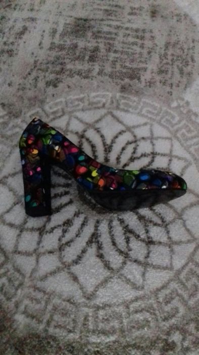 Vând pantofi de dama
