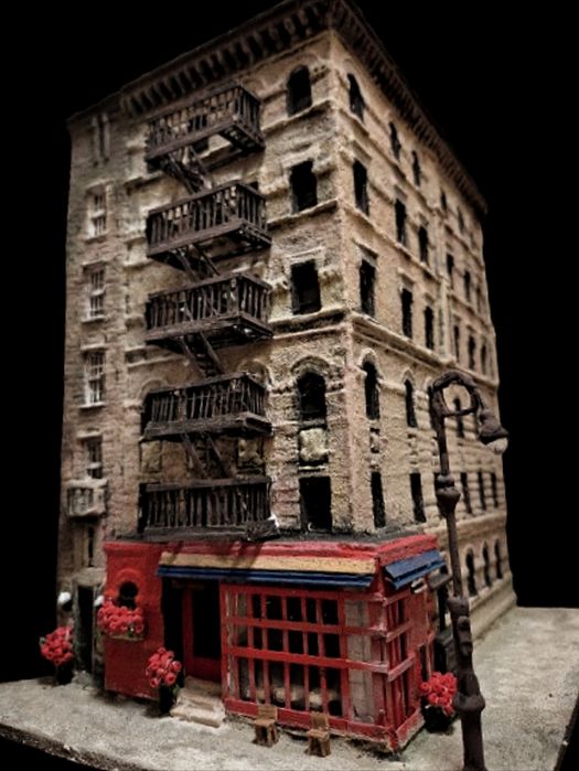 Арт интерпретация на емблематичната ъглова фасада от сериала приятели