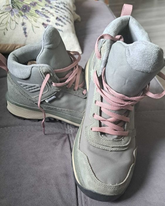 Туристически обувки