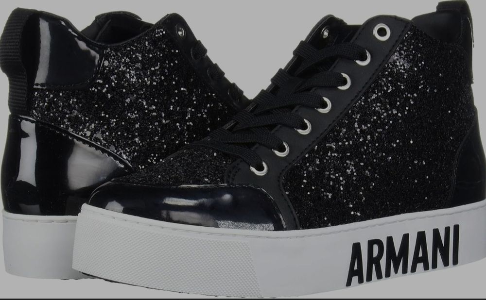 Tenisi armani, o singura purtare. Mărimea 38