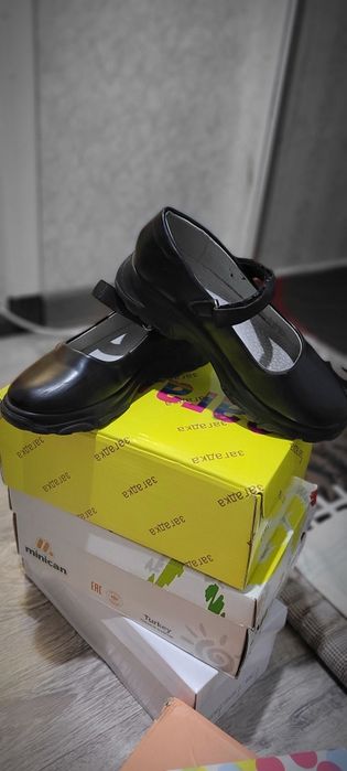 Продаётся детская обувь